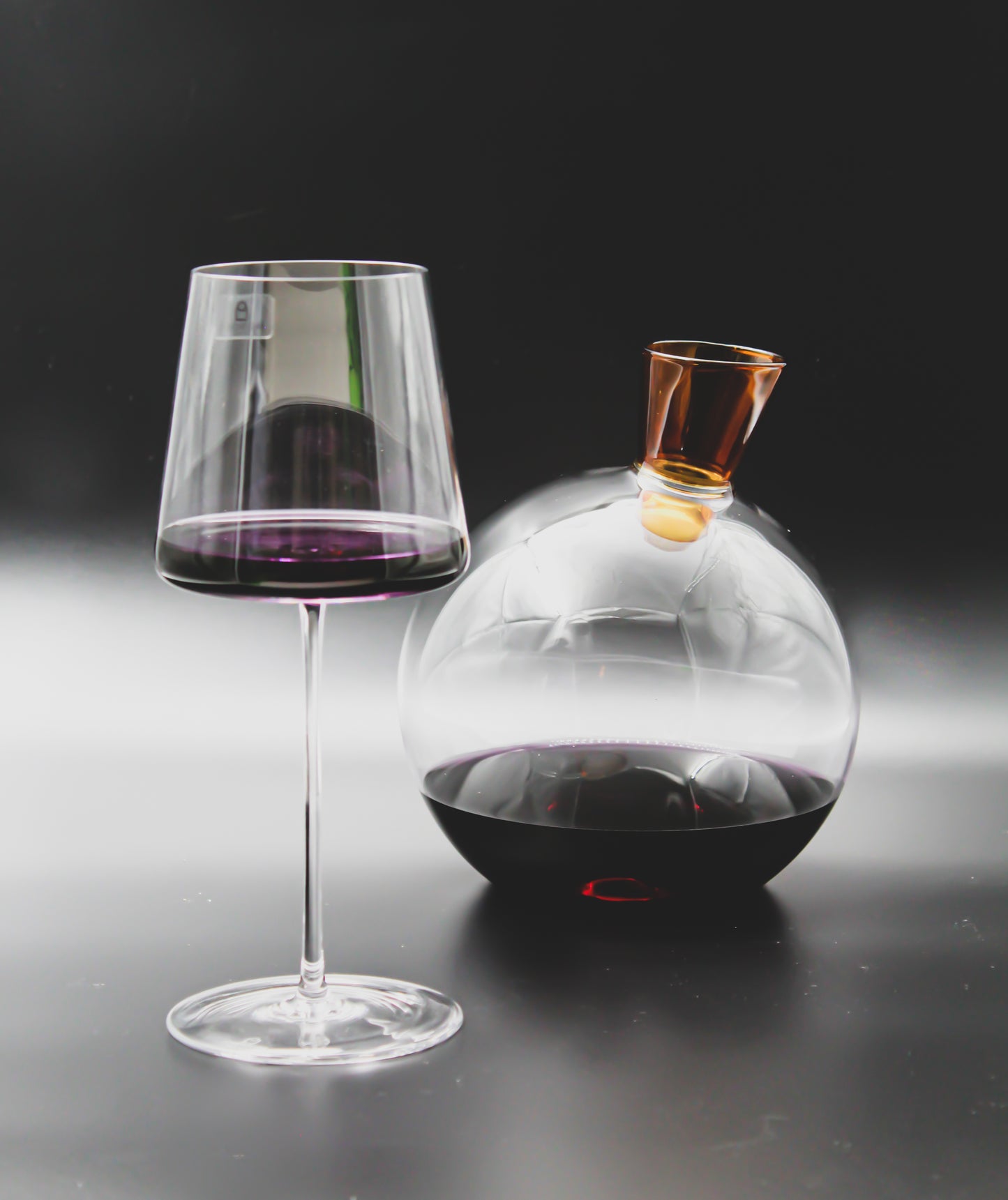 MANHATTAN Stemmed Glass